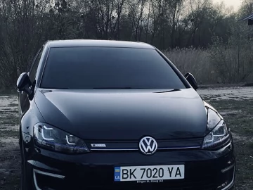 Авто Volkswagen E-Golf 2016 № 7617849