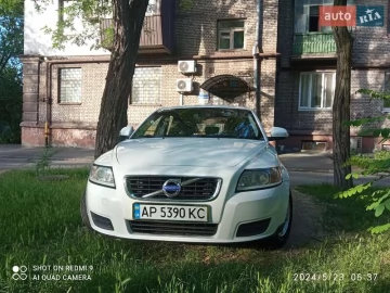 Авто Volvo V50 2010 № 7618015