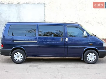 Авто Volkswagen Transporter 2000 № 7618023