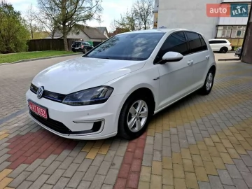 Авто Volkswagen E-Golf 2015 № 7618046