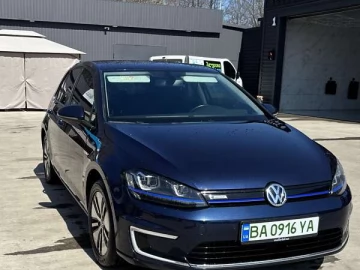 Авто Volkswagen E-Golf 2015 № 7618058
