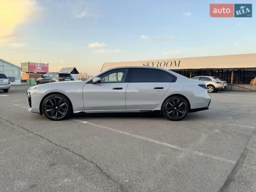 Авто BMW I7 2023 № 7618196