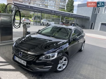 Авто Volvo V60 2014 № 7618649