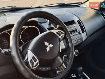 Авто Mitsubishi Outlander Xl 2008 № 7618825