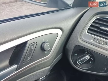 Авто Volkswagen E-Golf 2015 № 7618839