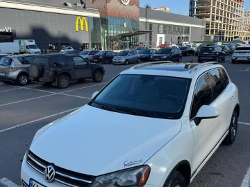 Авто Volkswagen Touareg 2010 № 7619119