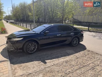 Авто Toyota Camry 2017 № 7619176