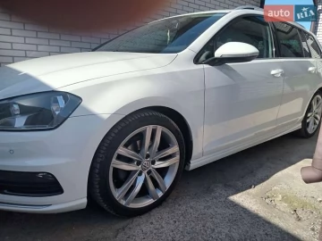 Авто Volkswagen Golf 2016 № 7619245