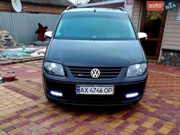 Авто Volkswagen Touran 2005 № 7619629