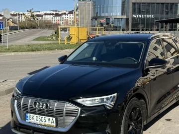 Авто Audi E-Tron 2019 № 7619763
