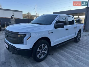 Авто Ford F-150 2022 № 7619765