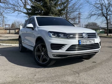 Авто Volkswagen Touareg 2015 № 7619844