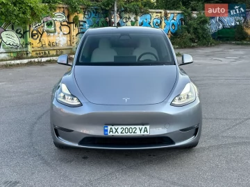 Авто Tesla Model Y 2023 № 7620167