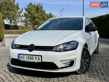 Авто Volkswagen E-Golf 2020 № 7620462