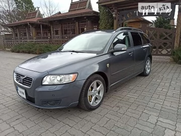 Авто Volvo V50 2010 № 7620631