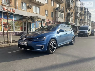 Авто Volkswagen E-Golf 2015 № 7620756