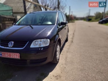 Авто Volkswagen Touran 2003 № 7621001