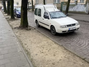 Авто Volkswagen Caddy 2001 № 7621164