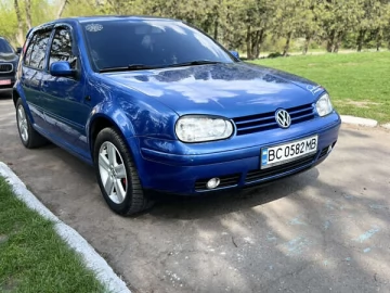 Авто Volkswagen Golf 2000 № 7621192