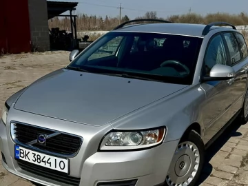 Авто Volvo V50 2009 № 7621247