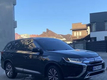 Авто Mitsubishi Outlander 2020 № 7621552
