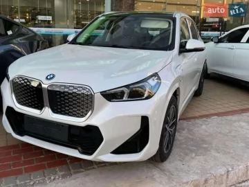 Авто BMW Ix1 2025 № 7621852