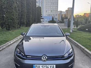 Авто Volkswagen E-Golf 2019 № 7622079