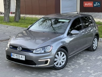 Авто Volkswagen E-Golf 2016 № 7622326