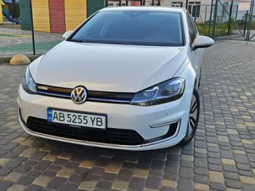 Авто Volkswagen E-Golf 2017 № 7622389