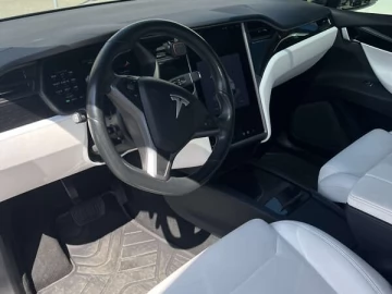 Авто Tesla Model X 2018 № 7622935