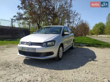 Авто Volkswagen Polo 2012 № 7623166