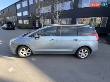 Авто Peugeot 5008 2011 № 7623181
