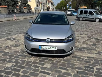 Авто Volkswagen E-Golf 2015 № 7623183