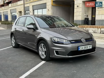Авто Volkswagen E-Golf 2015 № 7623207
