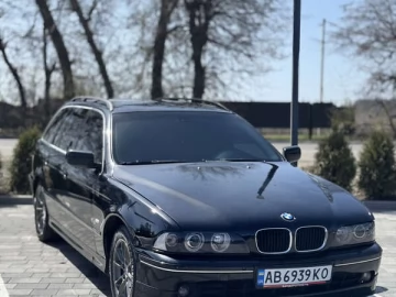 Авто BMW 5 Series 2002 № 7623638