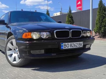 Авто BMW 7 Series 2001 № 7623723