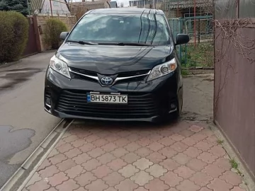 Авто Toyota Sienna 2019 № 7623843