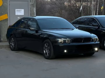Авто BMW 7 Series 2003 № 7623991