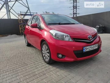 Авто Toyota Yaris 2013 № 7623992