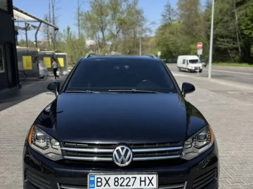 Авто Volkswagen Touareg 2014 № 7624172