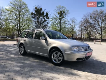 Авто Volkswagen Golf 2000 № 7624308
