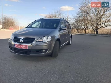 Авто Volkswagen Touran 2008 № 7624393