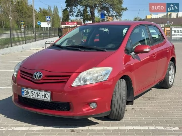 Авто Toyota Auris 2011 № 7624398