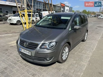 Авто Volkswagen Touran 2010 № 7624431