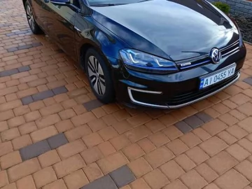 Авто Volkswagen E-Golf 2015 № 7624440