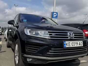 Авто Volkswagen Touareg 2017 № 7624604