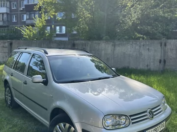 Авто Volkswagen Golf 2000 № 7624678
