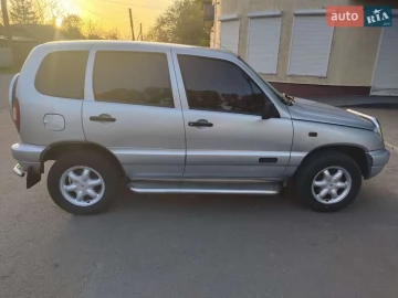 Авто Chevrolet Niva 2005 № 7625020