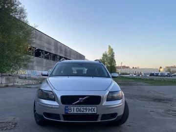 Авто Volvo V50 2004 № 7625044