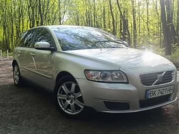 Авто Volvo V50 2008 № 7625053